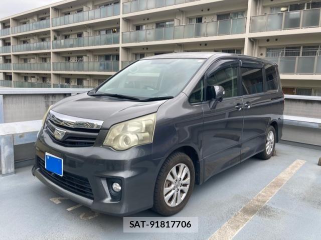 Toyota NOAH 2010-08 7787670-2