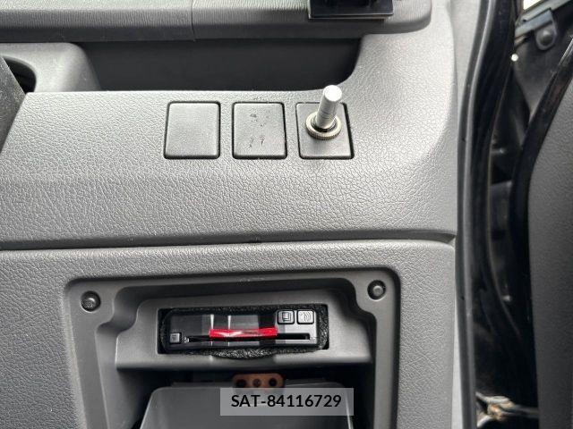 Toyota NOAH 2007-07 7787668-16