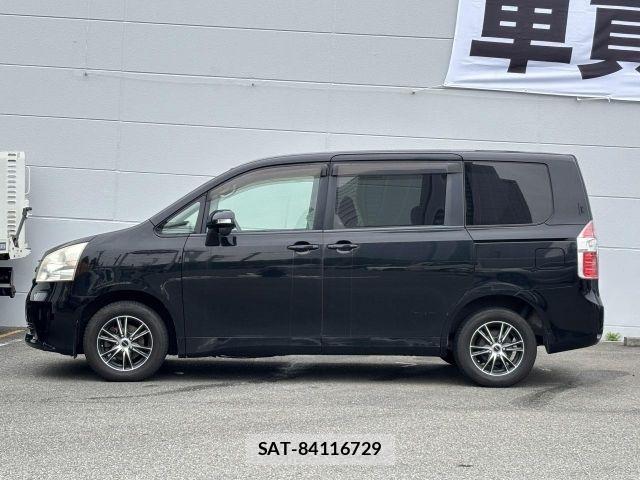 Toyota NOAH 2007-07 7787668-17