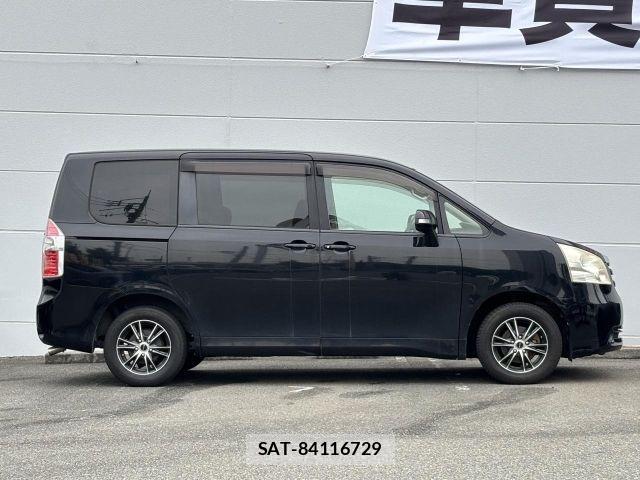 Toyota NOAH 2007-07 7787668-20
