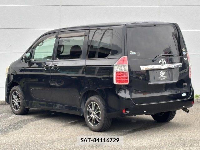 Toyota NOAH 2007-07 7787668-22