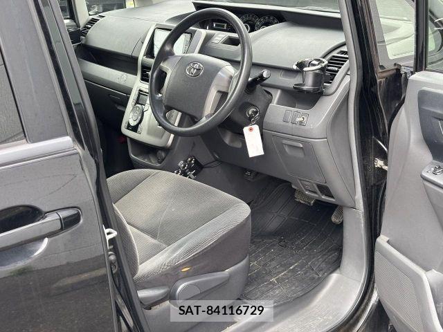 Toyota NOAH 2007-07 7787668-3