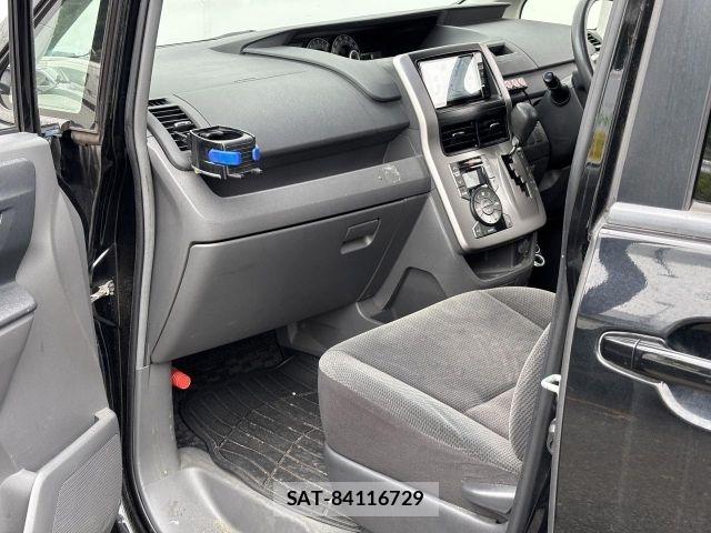Toyota NOAH 2007-07 7787668-8