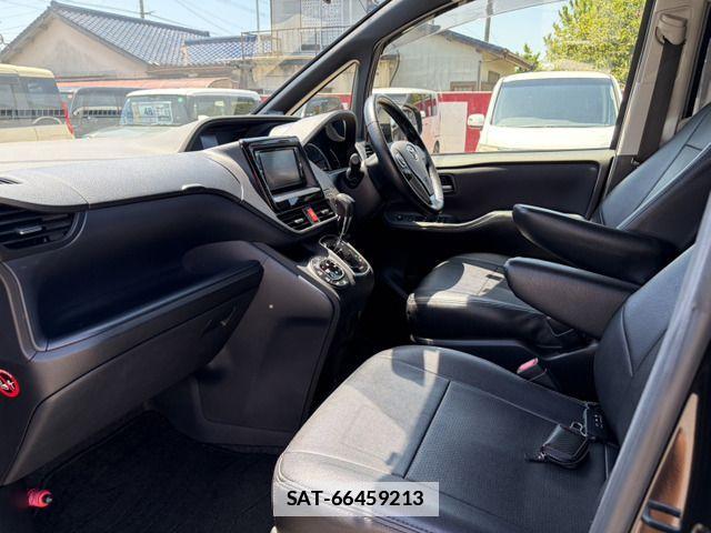 Toyota NOAH 2014-02 7787672-12