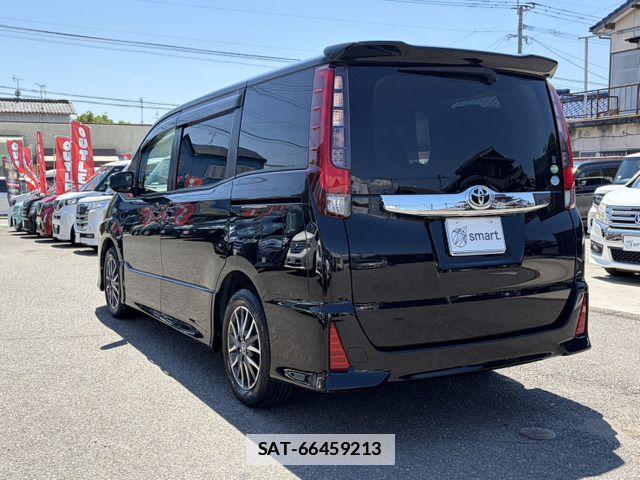 Toyota NOAH 2014-02 7787672-7