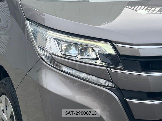 Toyota NOAH 2017-09 7787687-12
