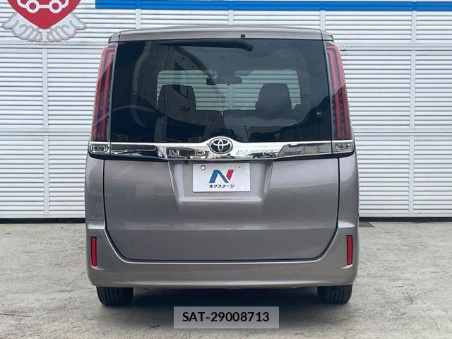 Toyota NOAH 2017-09 7787687-15