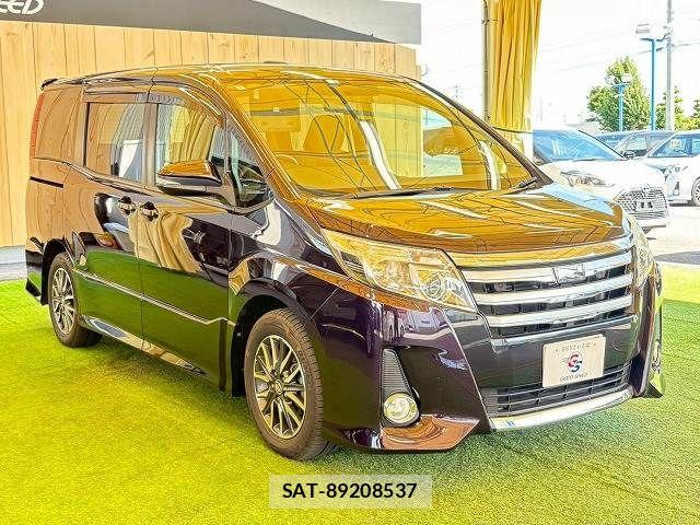 Toyota NOAH 2014-03 7787686-13