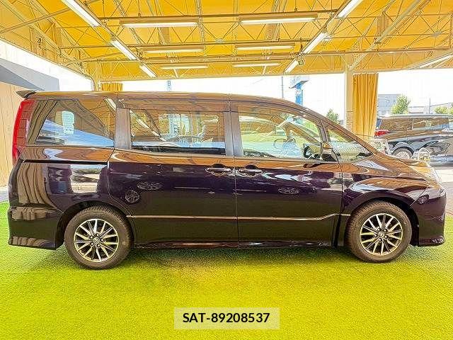 Toyota NOAH 2014-03 7787686-14