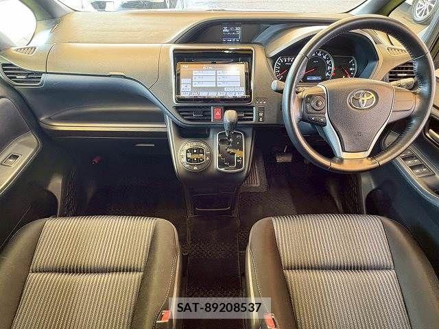Toyota NOAH 2014-03 7787686-2