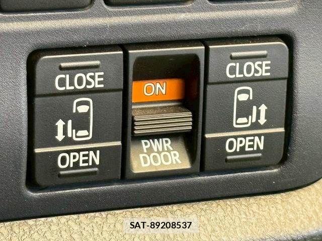 Toyota NOAH 2014-03 7787686-6