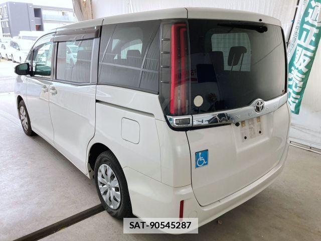 Toyota NOAH 2021-02 7787689-2