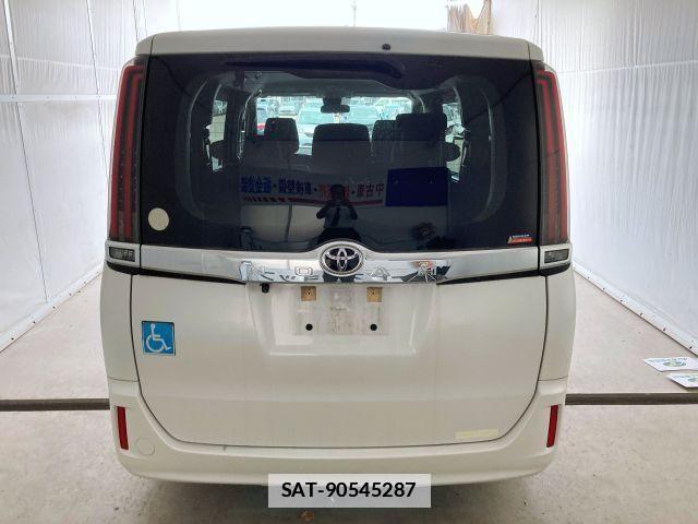 Toyota NOAH 2021-02 7787689-6