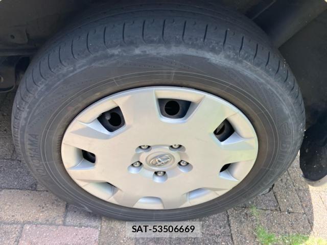 Toyota NOAH 2007-08 7787669-8