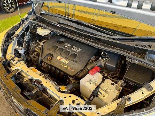Toyota NOAH 2014-01 7787688-13