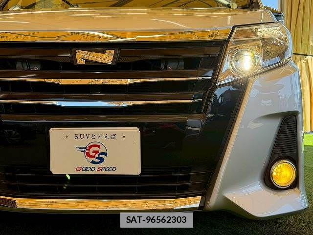 Toyota NOAH 2014-01 7787688-14