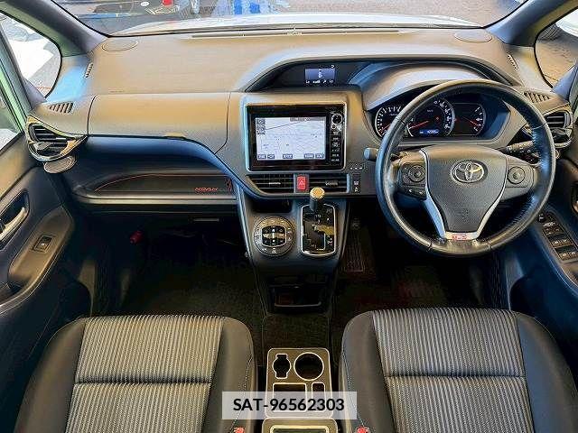 Toyota NOAH 2014-01 7787688-2