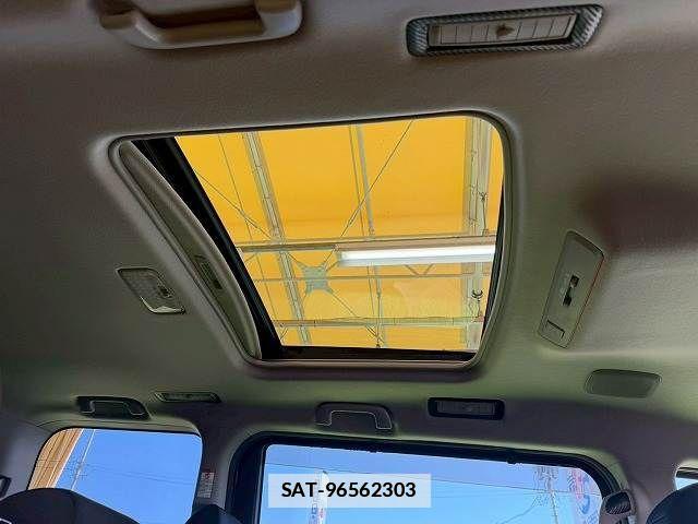 Toyota NOAH 2014-01 7787688-5