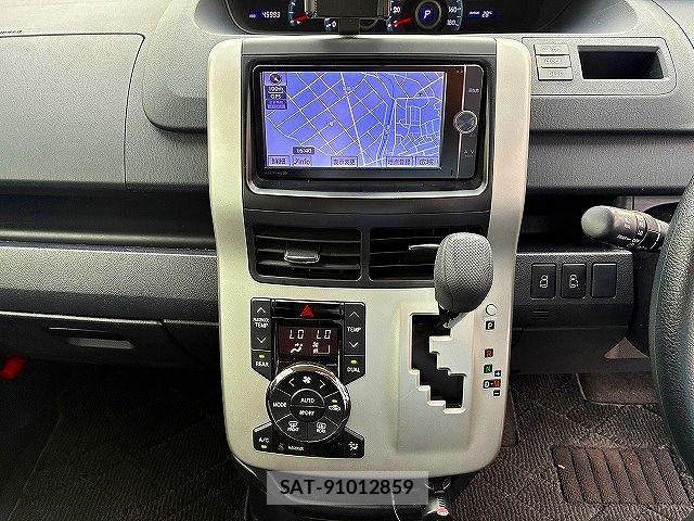 Toyota NOAH 2013-02 7878424-18