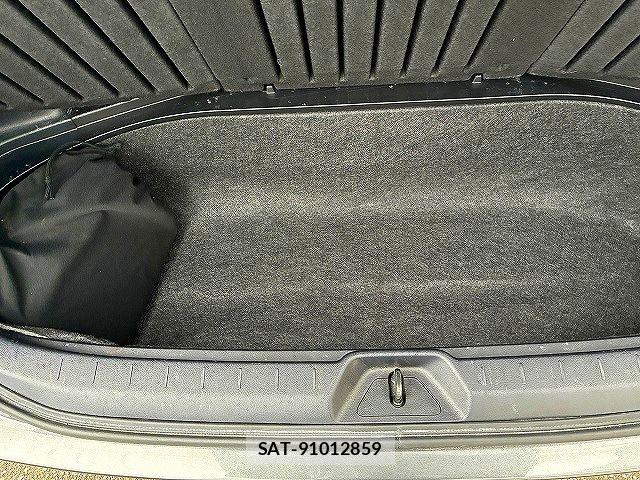 Toyota NOAH 2013-02 7878424-25