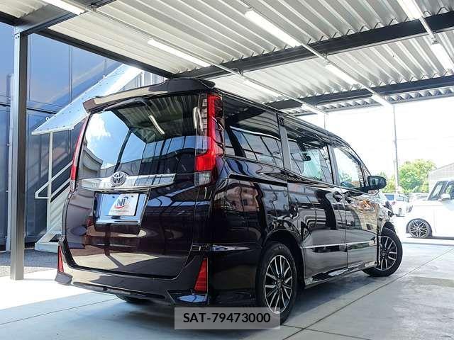 Toyota NOAH 2015-12 7878411-8