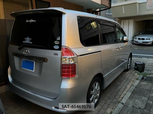 Toyota NOAH 2009-09 7878431-3