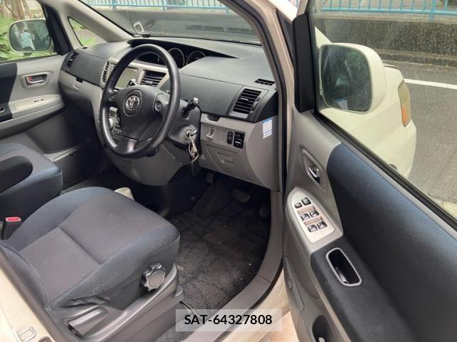 Toyota NOAH 2005-06 7878428-12