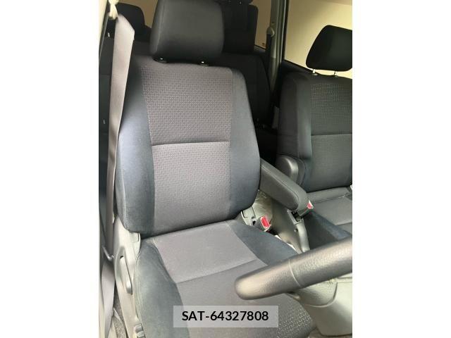 Toyota NOAH 2005-06 7878428-13