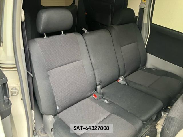 Toyota NOAH 2005-06 7878428-14