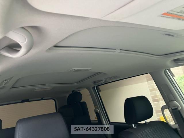 Toyota NOAH 2005-06 7878428-15