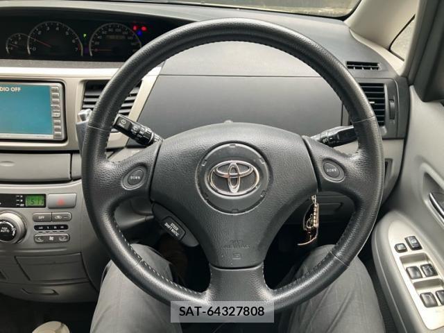 Toyota NOAH 2005-06 7878428-16