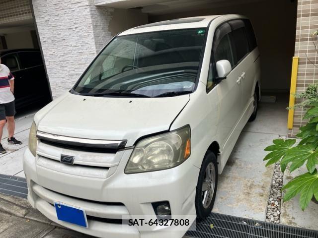 Toyota NOAH 2005-06 7878428-2