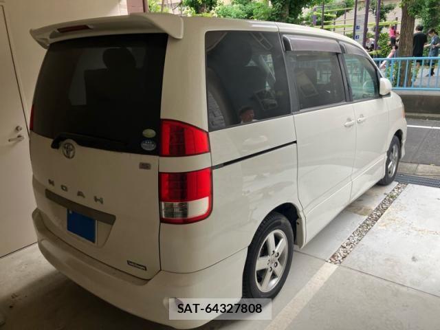 Toyota NOAH 2005-06 7878428-4