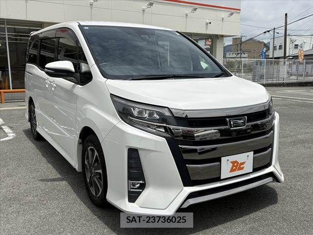 Toyota NOAH 2017-07 7878409-9