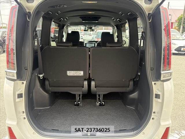 Toyota NOAH 2017-07 7878409-20