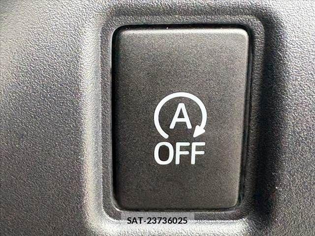 Toyota NOAH 2017-07 7878409-26