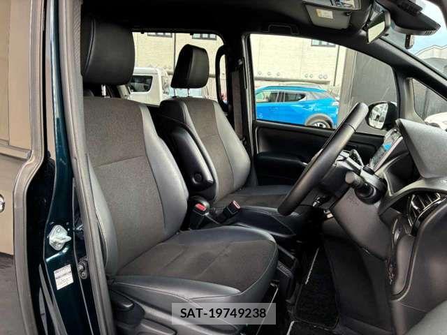 Toyota NOAH 2020-04 7878400-17