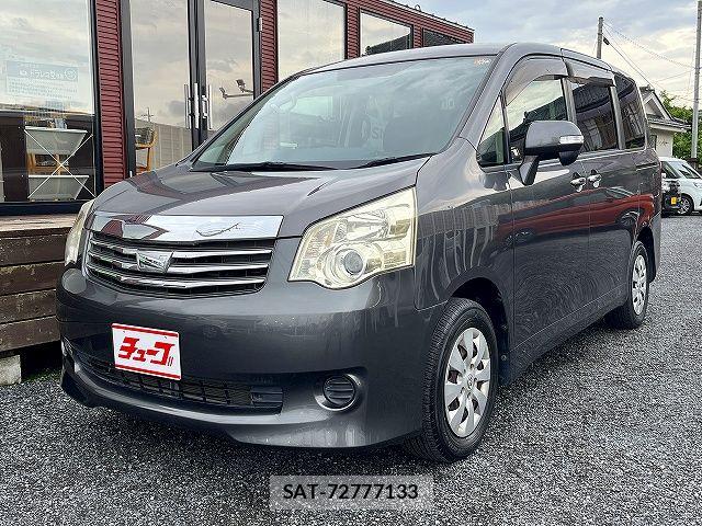 Toyota NOAH 2013-03 7878414-0