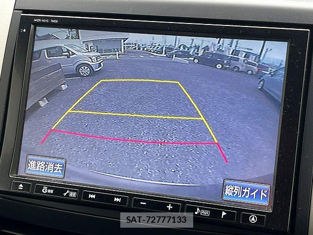 Toyota NOAH 2013-03 7878414-10