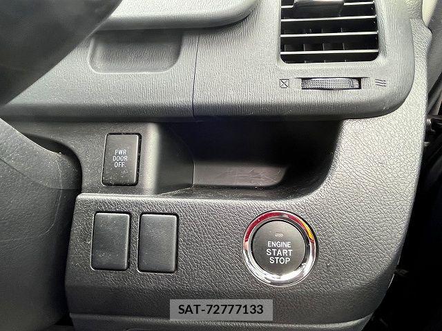 Toyota NOAH 2013-03 7878414-11