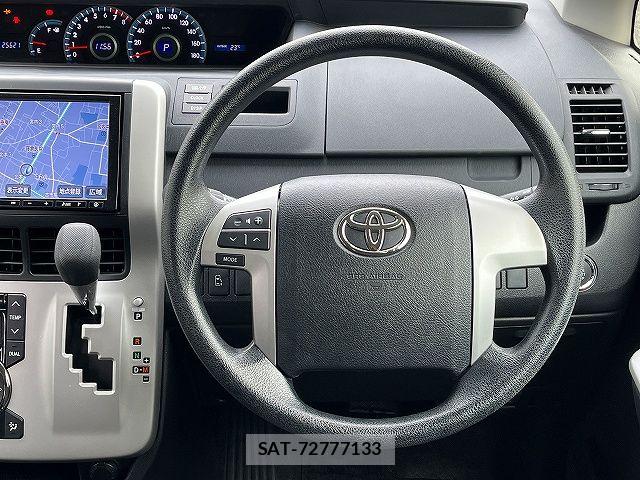 Toyota NOAH 2013-03 7878414-13