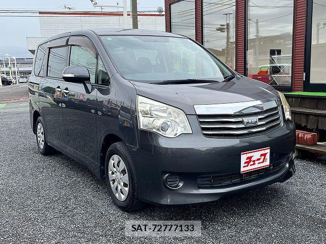 Toyota NOAH 2013-03 7878414-6