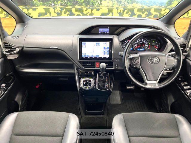 Toyota NOAH 2019-09 7878406-1