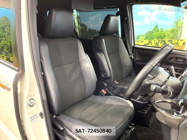 Toyota NOAH 2019-09 7878406-7