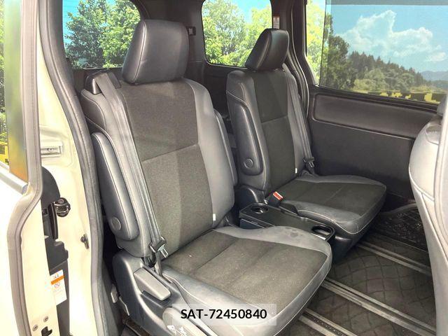 Toyota NOAH 2019-09 7878406-8