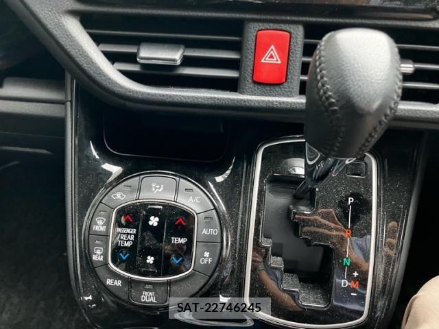 Toyota NOAH 2020-06 7878402-19