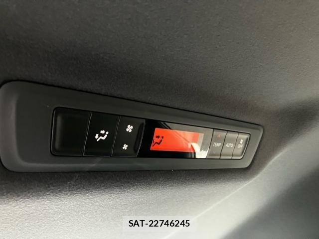 Toyota NOAH 2020-06 7878402-7