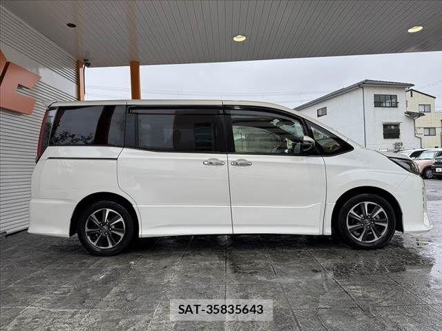Toyota NOAH 2018-10 7878407-10