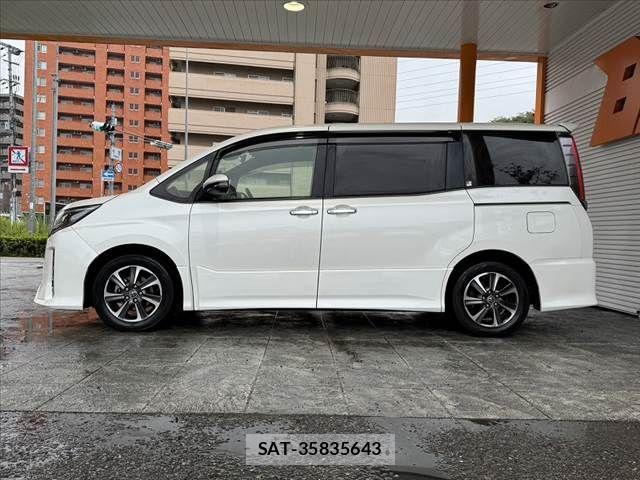 Toyota NOAH 2018-10 7878407-11