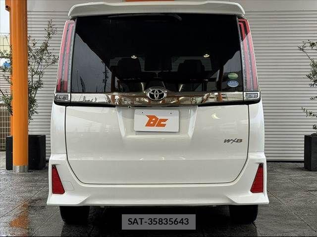 Toyota NOAH 2018-10 7878407-13